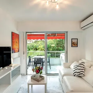 Appartement 2 Pièces Au Calme Proche Martinez Avec Parking Privé, Cannes